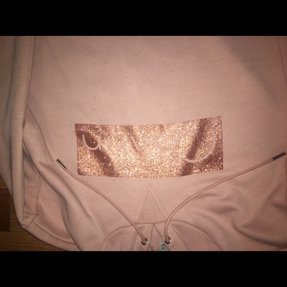 Calvin Klein Sweatshirt - Picture 2 of 4